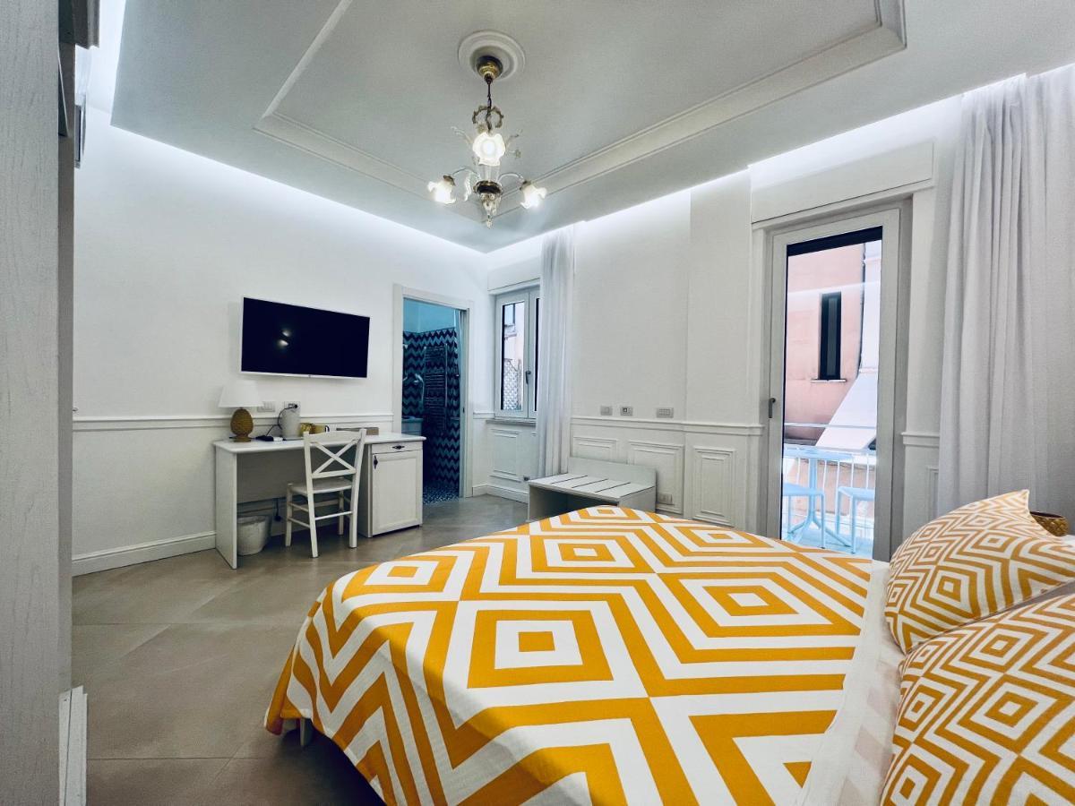 Palazzo Mauro Sorrento Luxury Rooms Buitenkant foto